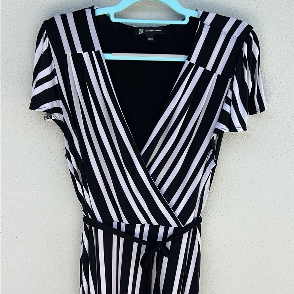 INC International Concepts Black and White Flutter Sleeve Sheath Dress Size L - Picture 4 of 11
